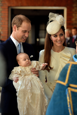 Illustration for article titled Duchess Kate and Prince George Get All Dressed Up (Emphasis on Dress)